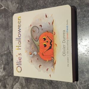 🍓 4/$20 Ollie's Halloween board book